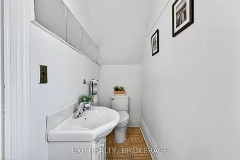 52 Daniel Street Brockville ON K6V 4Z5