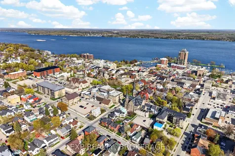 52 Daniel Street Brockville ON K6V 4Z5