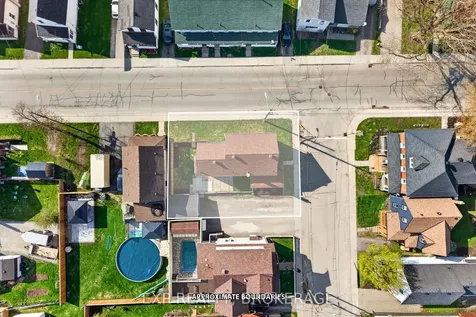 52 Daniel Street Brockville ON K6V 4Z5