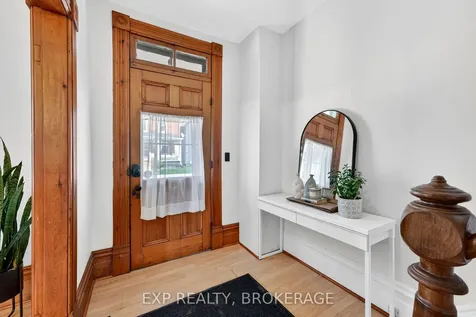 52 Daniel Street Brockville ON K6V 4Z5