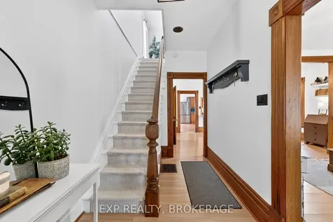 52 Daniel Street Brockville ON K6V 4Z5