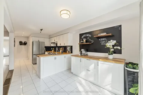 39 Harnesworth Crescent Hamilton ON L0R 2H6