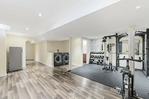 39 Harnesworth Crescent Hamilton ON L0R 2H6