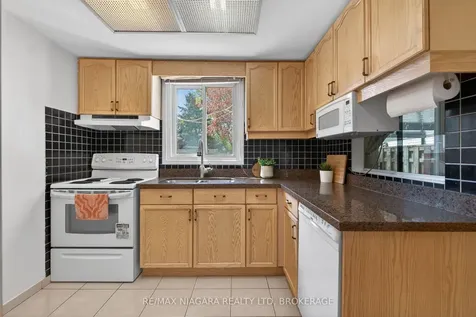 23 Windward Street St. Catharines ON L2M 7P4