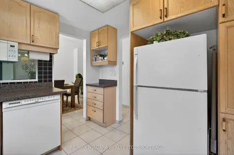 23 Windward Street St. Catharines ON L2M 7P4
