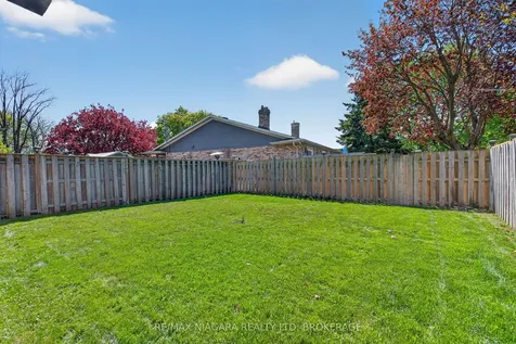 23 Windward Street St. Catharines ON L2M 7P4