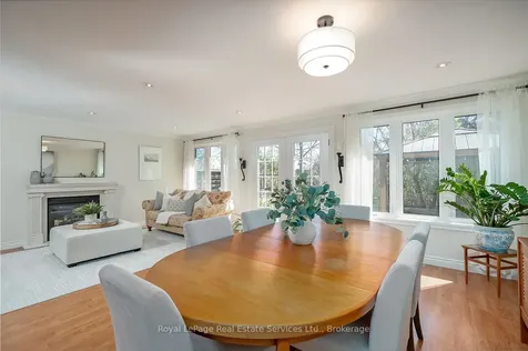 7 Knollwood Court Hamilton ON L9H 7A4