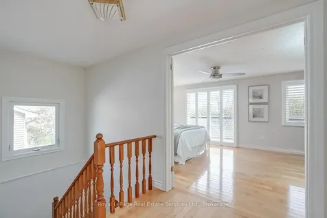 7 Knollwood Court Hamilton ON L9H 7A4