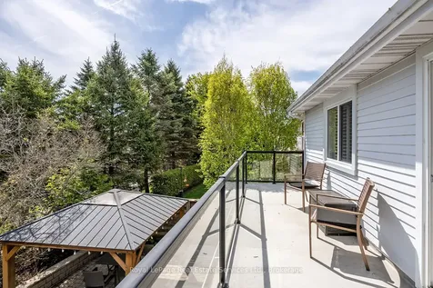 7 Knollwood Court Hamilton ON L9H 7A4