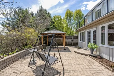 7 Knollwood Court Hamilton ON L9H 7A4