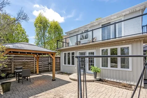 7 Knollwood Court Hamilton ON L9H 7A4