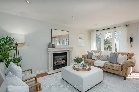 7 Knollwood Court Hamilton ON L9H 7A4