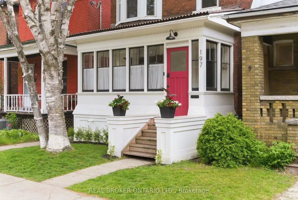 197 Burris Street Hamilton ON L8M 2J7