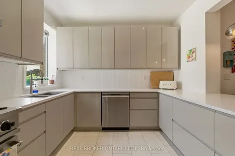 197 Burris Street Hamilton ON L8M 2J7