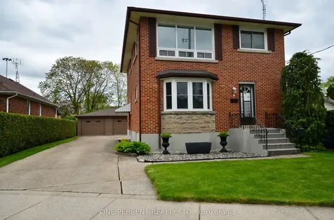 6 Kingsway Crescent St. Catharines ON L2N 1A6