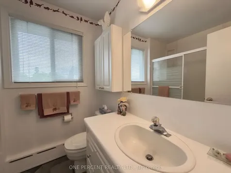 6 Kingsway Crescent St. Catharines ON L2N 1A6