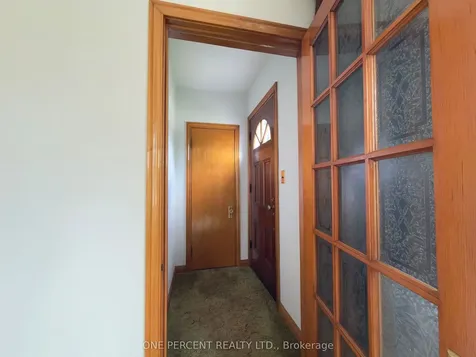6 Kingsway Crescent St. Catharines ON L2N 1A6