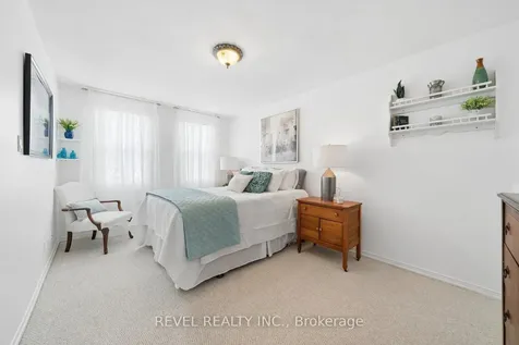 284 Victoria Avenue N Kawartha Lakes ON K9V 6A8