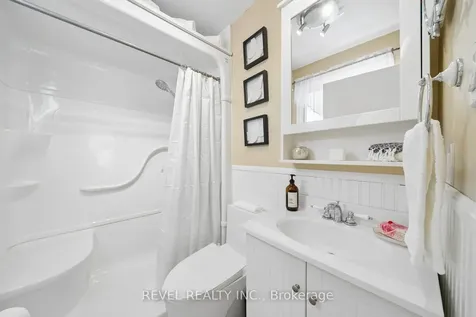284 Victoria Avenue N Kawartha Lakes ON K9V 6A8