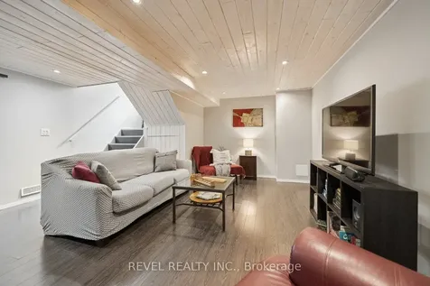 284 Victoria Avenue N Kawartha Lakes ON K9V 6A8