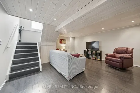 284 Victoria Avenue N Kawartha Lakes ON K9V 6A8