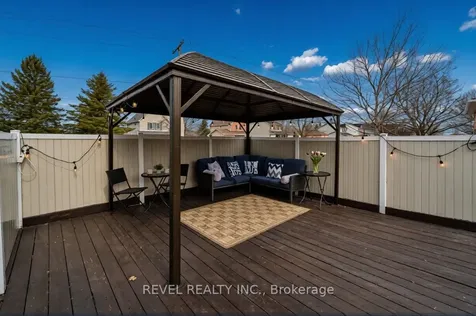 284 Victoria Avenue N Kawartha Lakes ON K9V 6A8