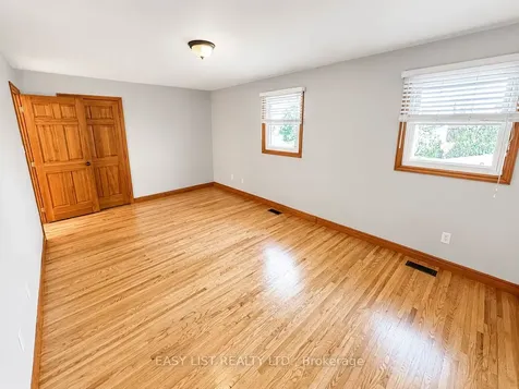 75 Courtland Avenue Hamilton ON L9B 1X6