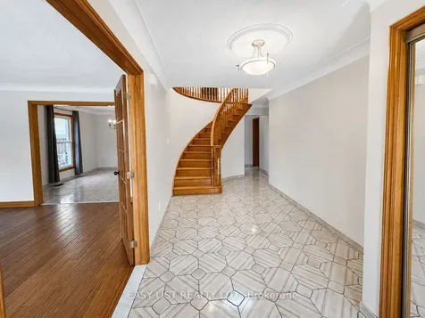 75 Courtland Avenue Hamilton ON L9B 1X6