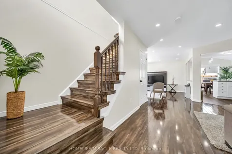 25 Breesegarden Lane Guelph ON N1E 7H1