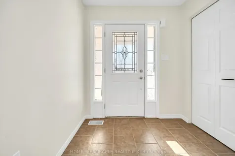 25 Breesegarden Lane Guelph ON N1E 7H1
