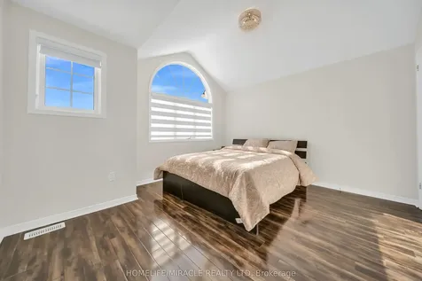 25 Breesegarden Lane Guelph ON N1E 7H1