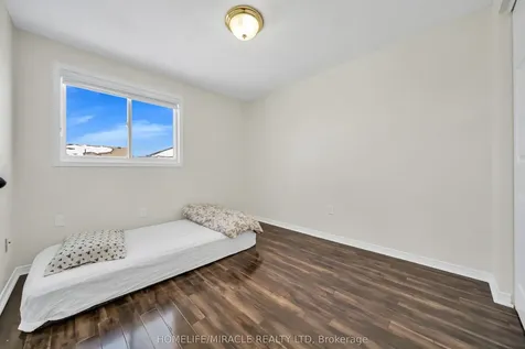 25 Breesegarden Lane Guelph ON N1E 7H1
