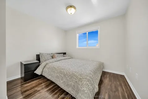 25 Breesegarden Lane Guelph ON N1E 7H1