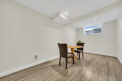 25 Breesegarden Lane Guelph ON N1E 7H1