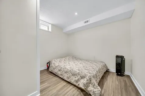 25 Breesegarden Lane Guelph ON N1E 7H1