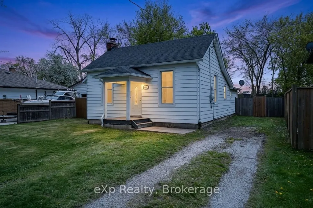 867 Devine Street Sarnia ON N7T 1X3