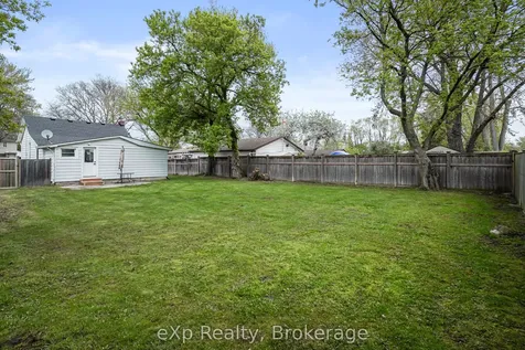 867 Devine Street Sarnia ON N7T 1X3