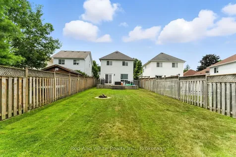 37 Hilltop Drive North Dumfries ON N0B 1E0
