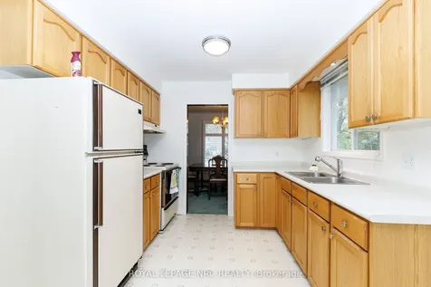 74 Shoreline Drive St. Catharines ON L2N 6H7