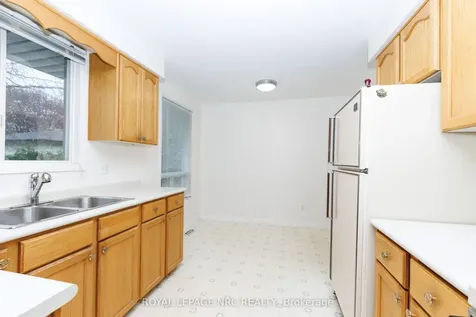 74 Shoreline Drive St. Catharines ON L2N 6H7