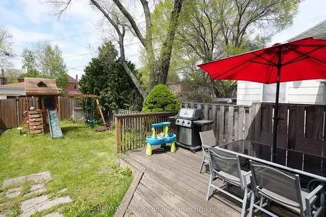 143 Barnesdale Avenue N Hamilton ON L8L 6T1
