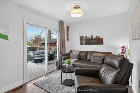 802 Upper Horning Road Hamilton ON L9C 7R4