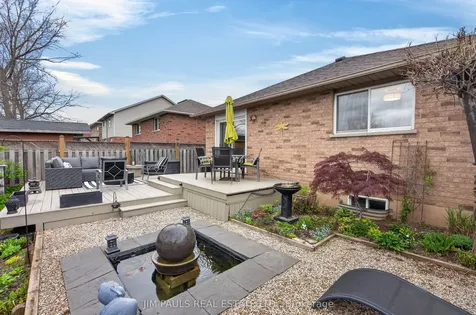 802 Upper Horning Road Hamilton ON L9C 7R4