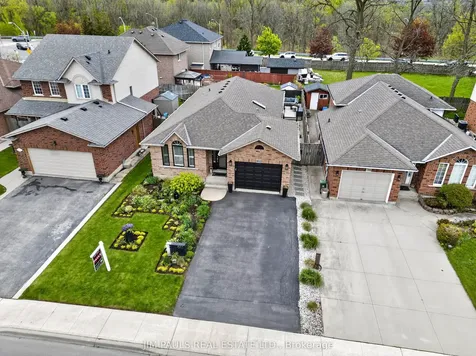 802 Upper Horning Road Hamilton ON L9C 7R4