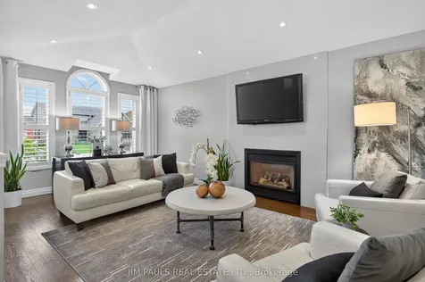 802 Upper Horning Road Hamilton ON L9C 7R4