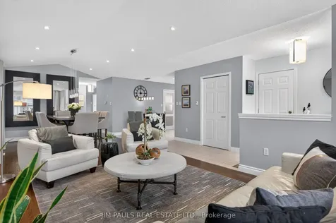 802 Upper Horning Road Hamilton ON L9C 7R4