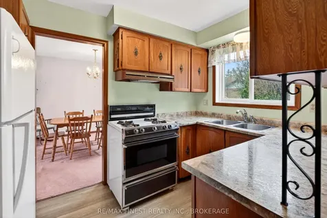 894 Auden Park Drive Kingston ON K7M 5R9