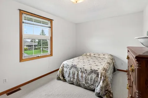 894 Auden Park Drive Kingston ON K7M 5R9