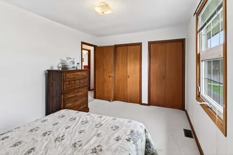 894 Auden Park Drive Kingston ON K7M 5R9