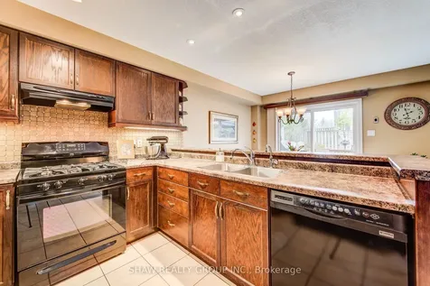 28 Walker Way Guelph ON N1L 1T7